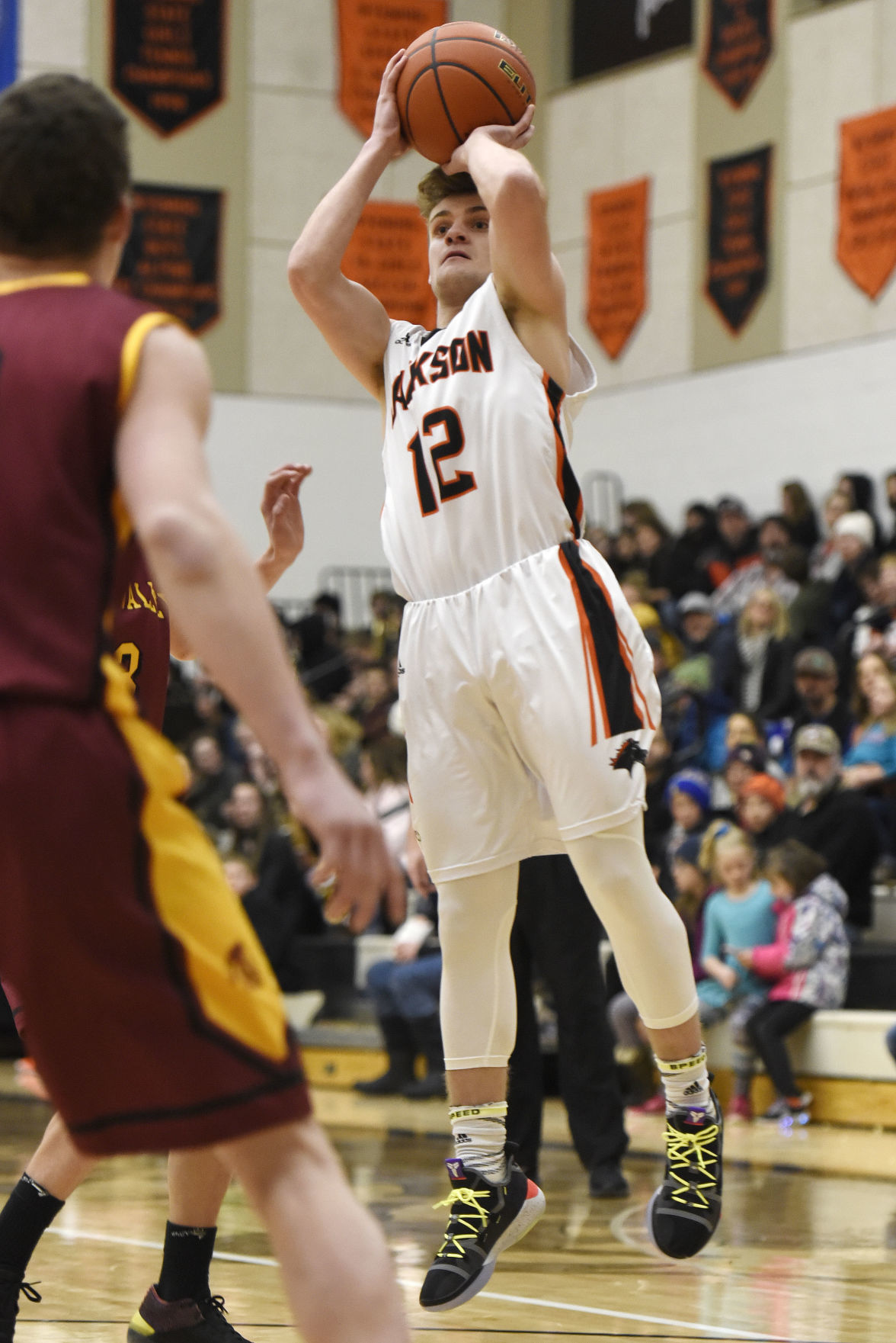 Broncs basketball